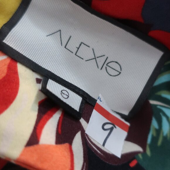 Women Alexis Camille Red Multicolor Floral Cold Shoulder Calypso Crop Top S - Picture 11 of 11